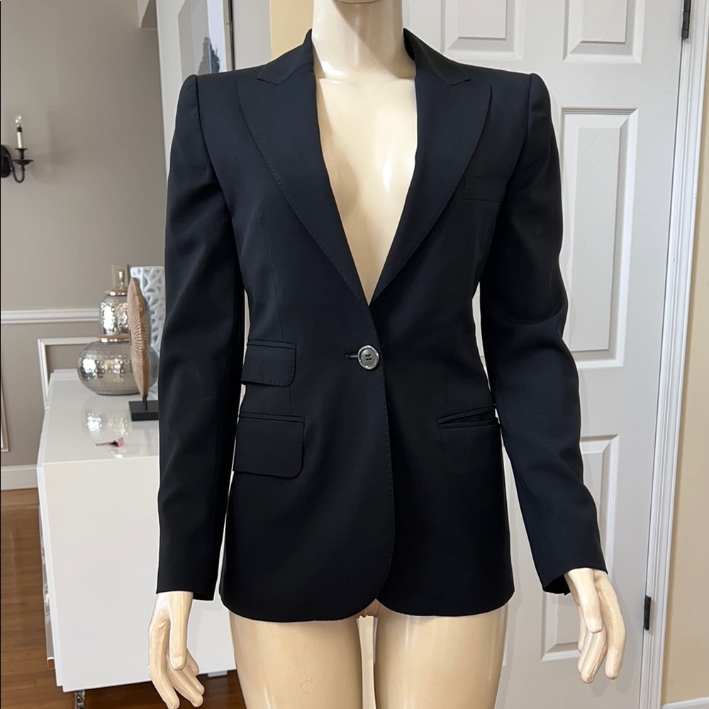 Burberry Black Tailored Blazer with Notched Lapels